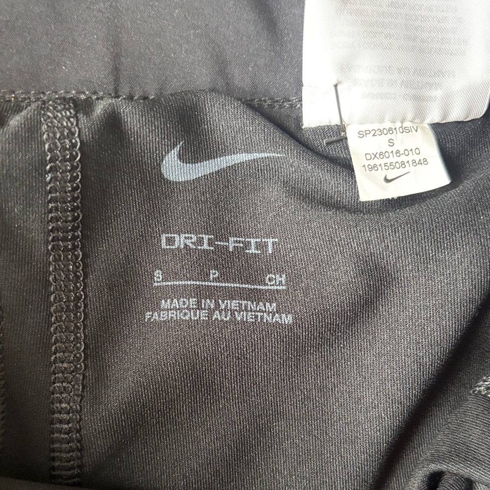 Nike Women's Black Performance Shorts SZ S - Picture 5 of 8
